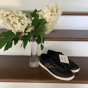 Tretorn NWT Black Sneakers